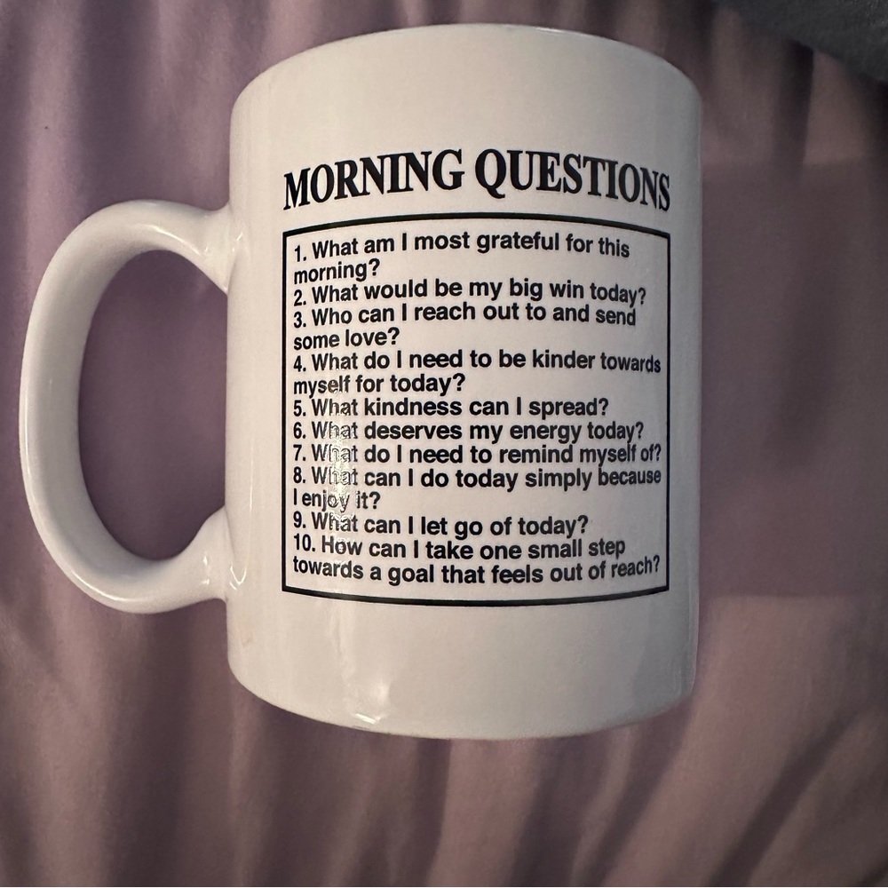 White ceramic coffee mug